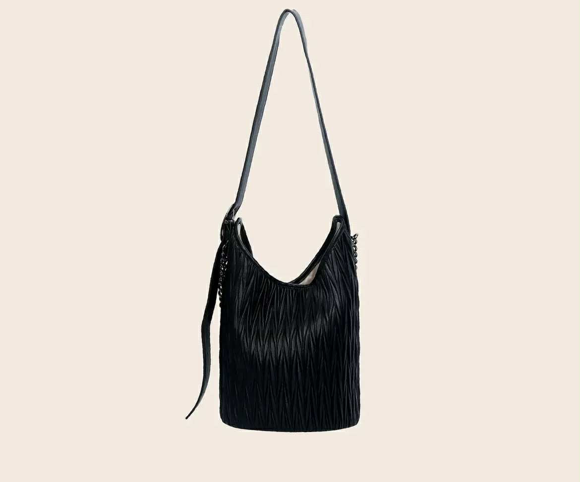 Black Pleated 2 in 1 Shoulder Bag